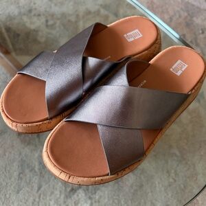 FitFlop Silver Flip Flops Women's 7 EU 38